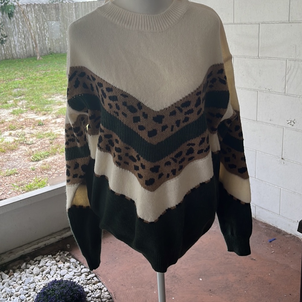 BiBi cream with green and animal print Acrylic sweater